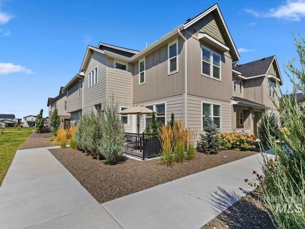 214 S Koyukuk Lane, Star, ID 83669