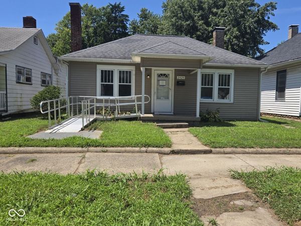 2425 S 6th Street , Terre Haute, IN 47802