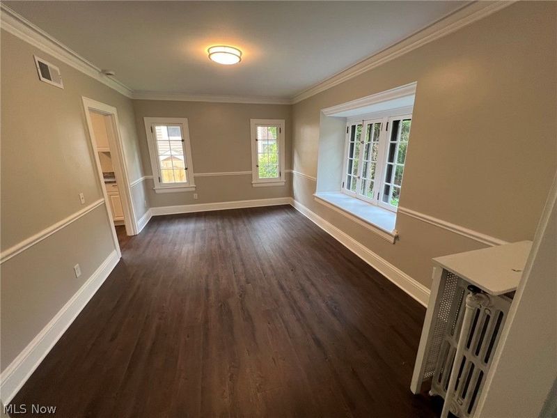 453 Dorchester Road , Akron, OH 44320 Photo 3