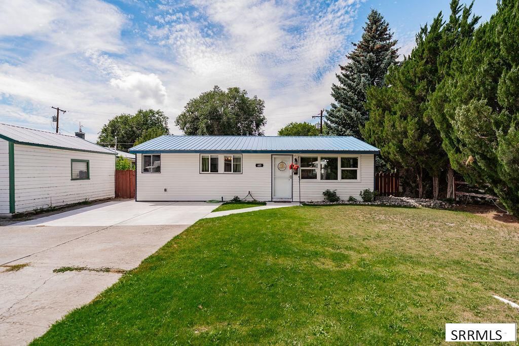 685 James Place, Idaho Falls, ID 83401 Main Photo