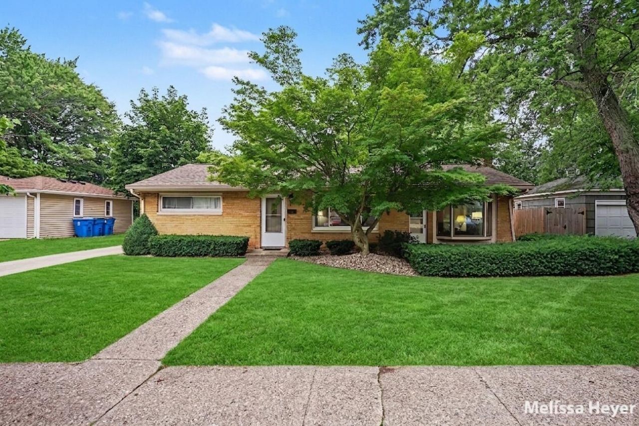 1121 Park Avenue, Grand Haven, MI 49417 Main Photo