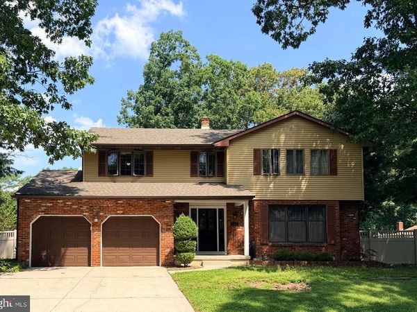 6 HICKORY LANE, BERLIN, NJ 08009