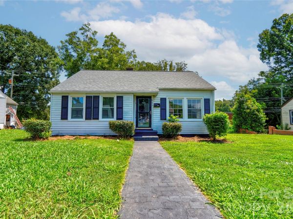 605 Meadowbrook Road , Kings Mountain, NC 28086