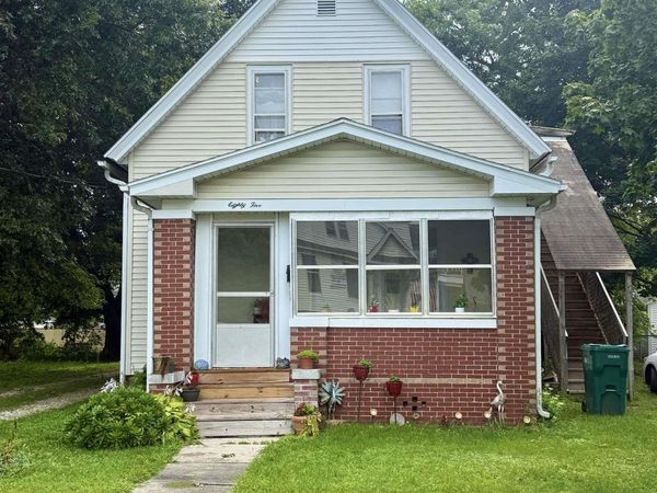 85 LAKE Street, Galesburg, IL 61401