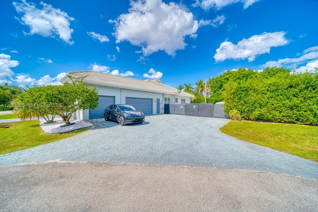 901 NW 122nd Ave , Plantation, FL 33325 Photo