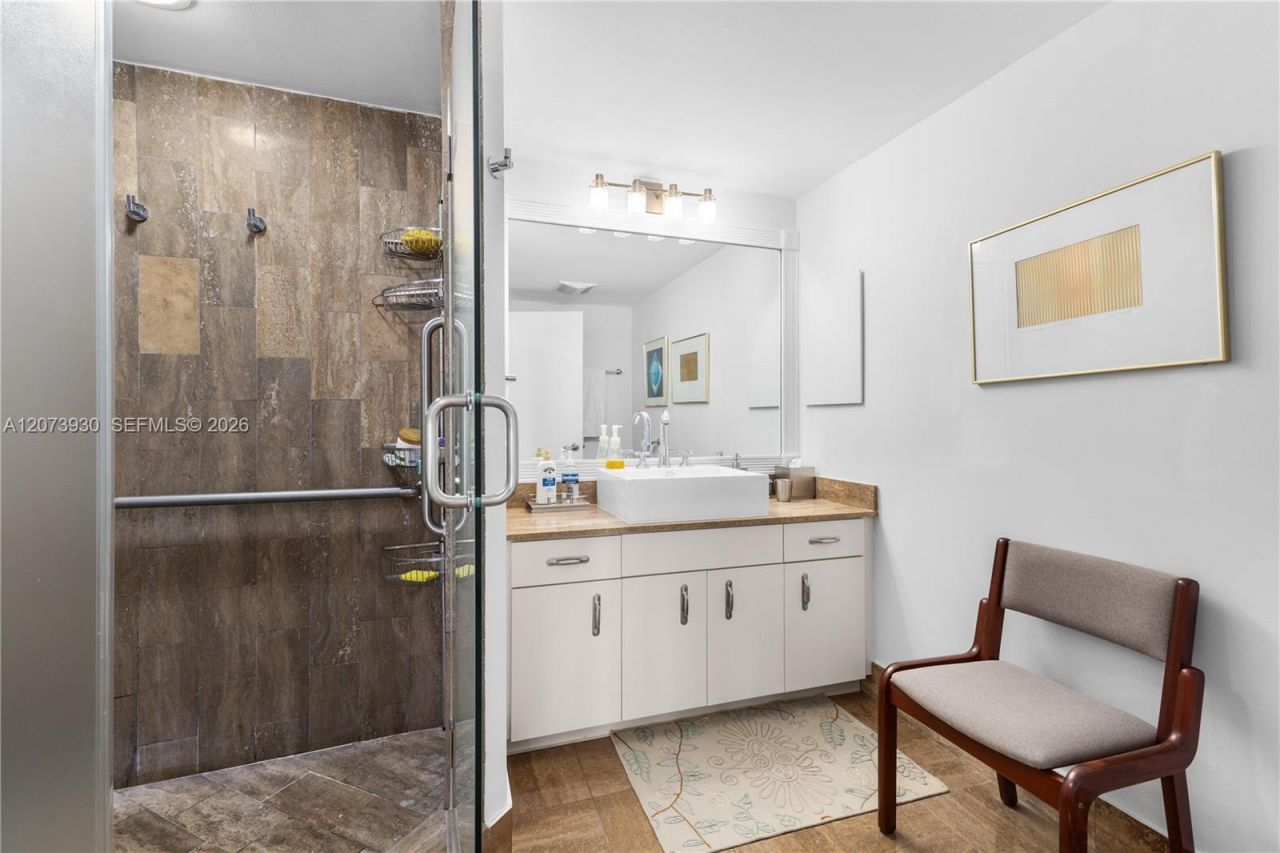 1581 Brickell Ave , Unit 1105, Miami, FL 33129 Photo