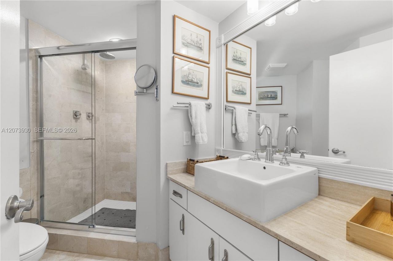 1581 Brickell Ave , Unit 1105, Miami, FL 33129 Photo