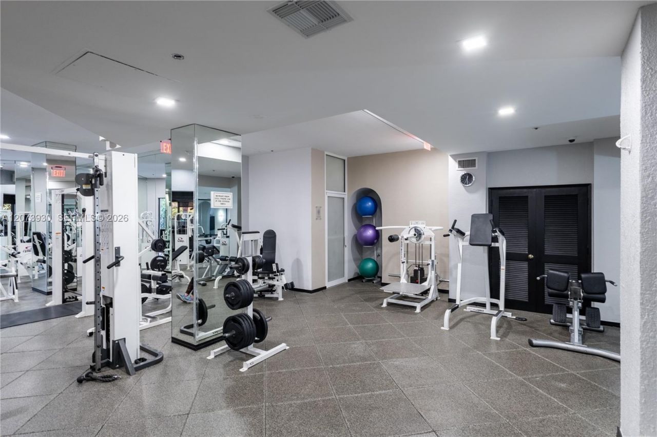 1581 Brickell Ave , Unit 1105, Miami, FL 33129 Photo