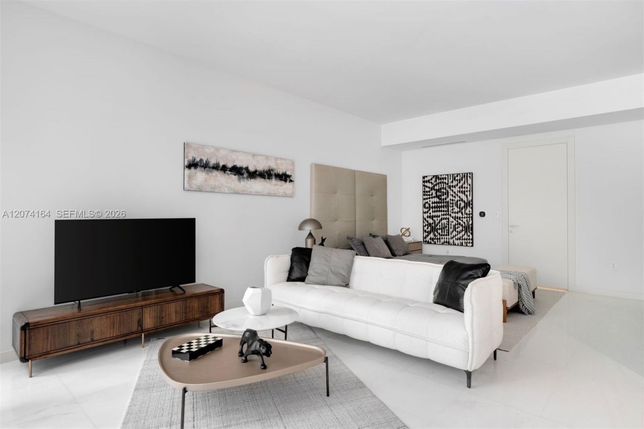 300 Biscayne Blvd Way , Unit 1005, Miami, FL 33131 Photo