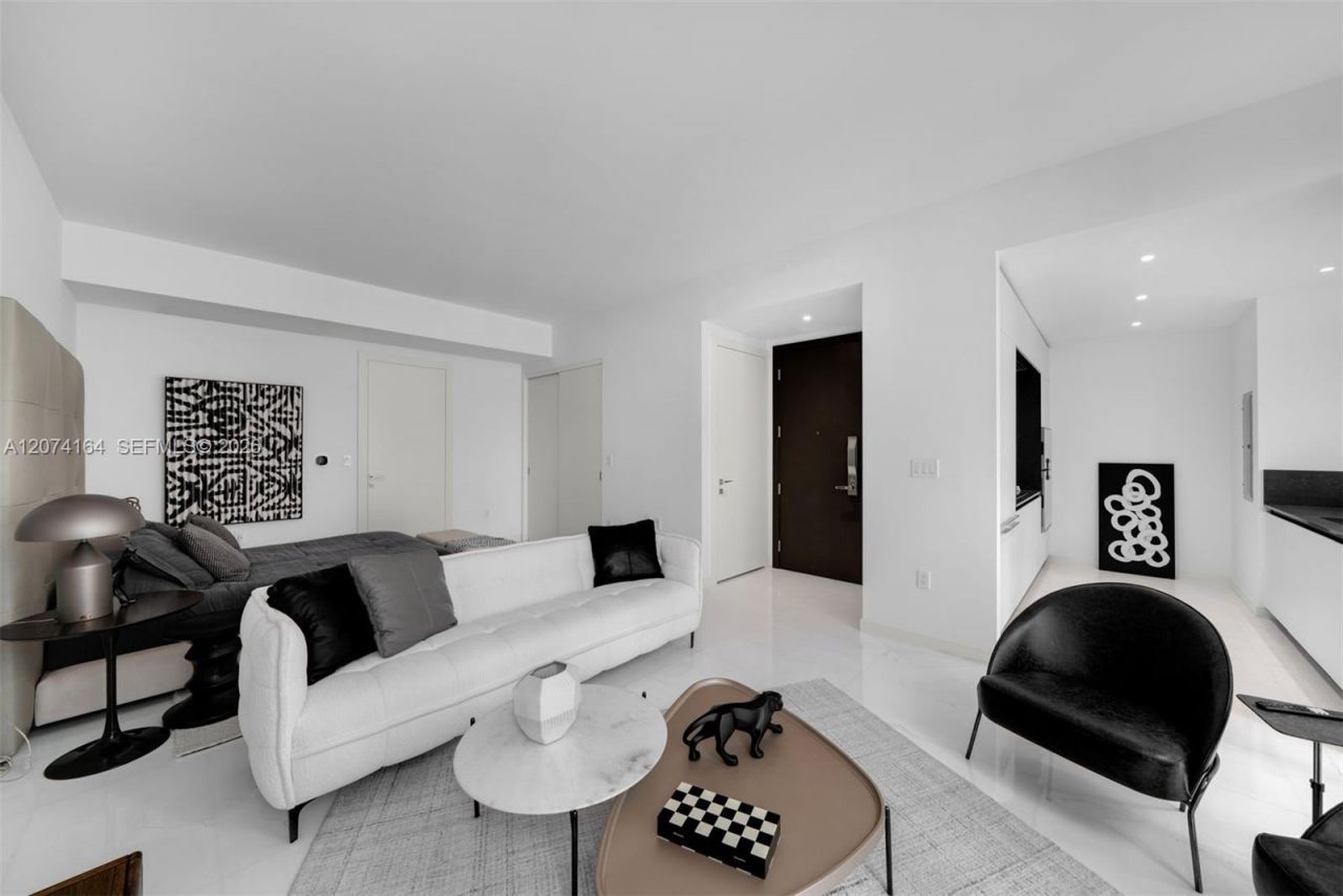 300 Biscayne Blvd Way , Unit 1005, Miami, FL 33131 Photo