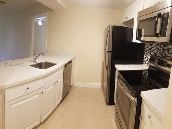 8100 Geneva Ct , Unit 438, Doral, FL 33166