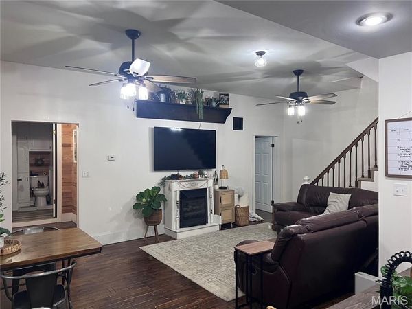 214 W Mary Street , Jackson, MO 63755