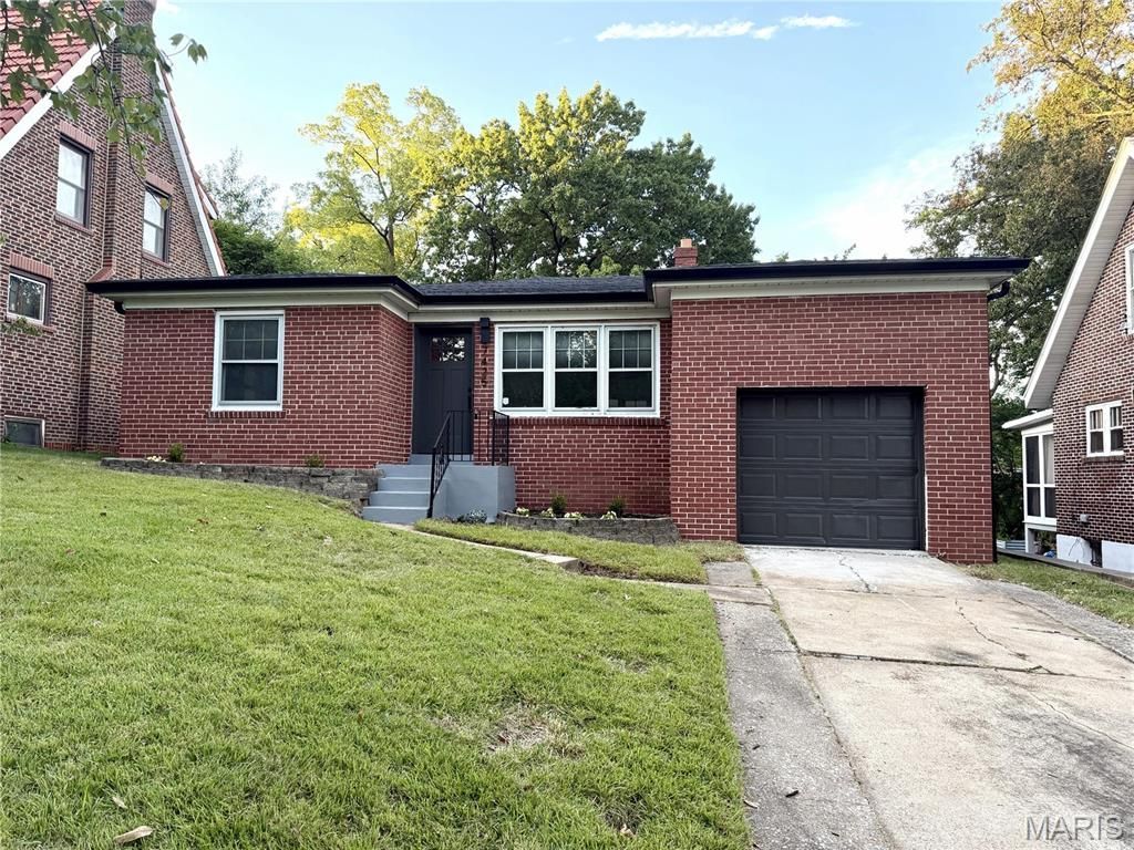 7425 Melrose Avenue, Saint Louis, MO 63130 Main Photo