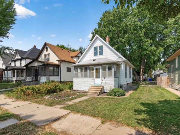 801 Armstrong Avenue, Saint Paul, MN 55102