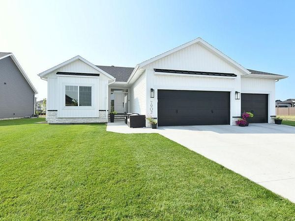 7902 Firefly Lane, Horace, ND 58047