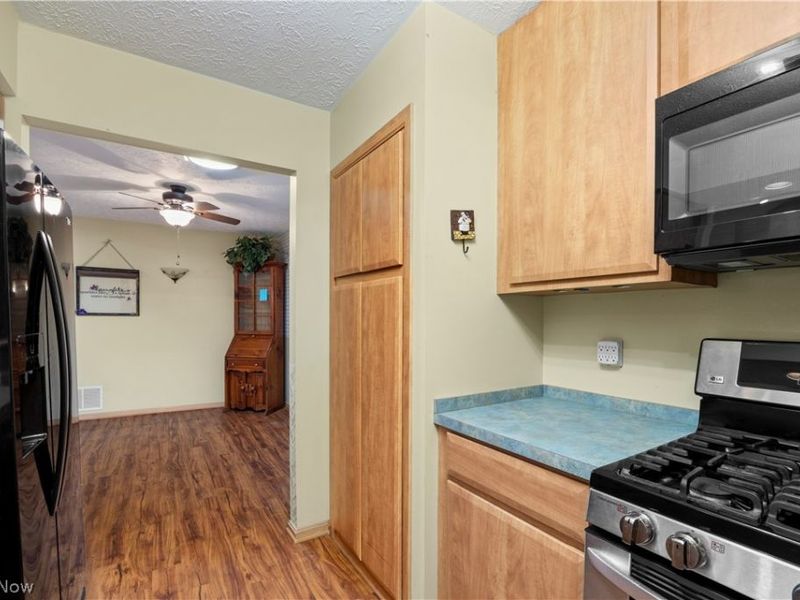 5214 Parkhurst Drive, Sheffield Village, OH 44054 Photo 14