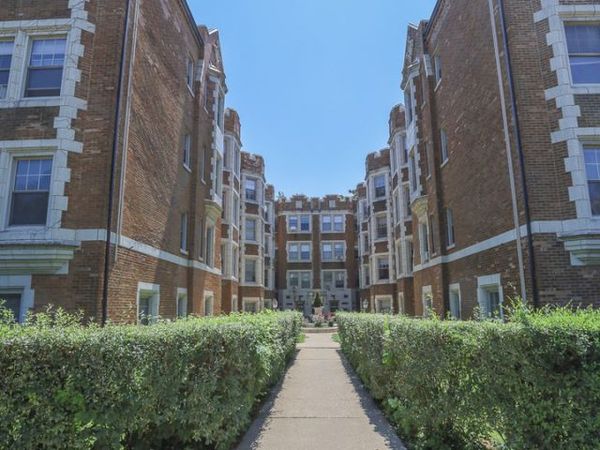 1039 W North Shore Avenue , Unit 2W, Chicago, IL 60626