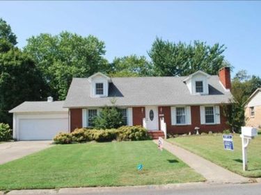 211 Fairlane Drive, Mayfield, KY 42066