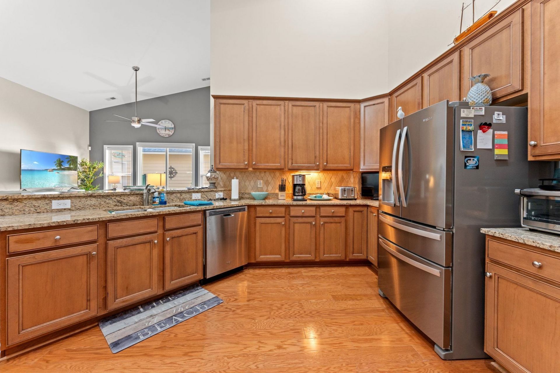 6244 Catalina Dr. Photo 10