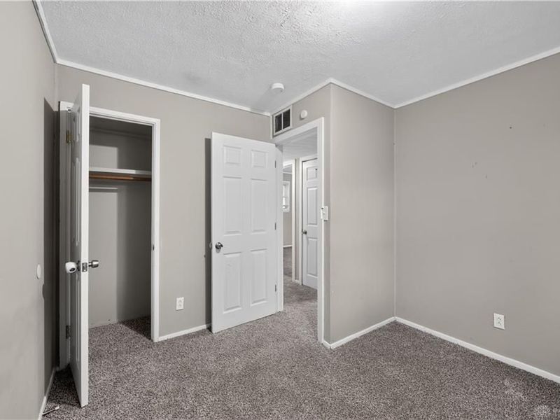 5255 Ferngrove Drive, Dayton, OH 45432 Photo 12