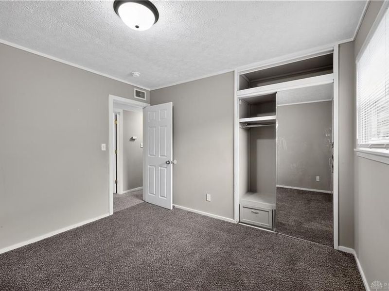5255 Ferngrove Drive, Dayton, OH 45432 Photo 13