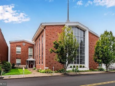 347 MARKET STREET, MILLERSBURG, PA 17061