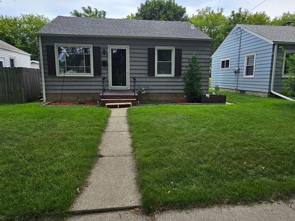 834 E Holt AVENUE, Milwaukee, WI 53207