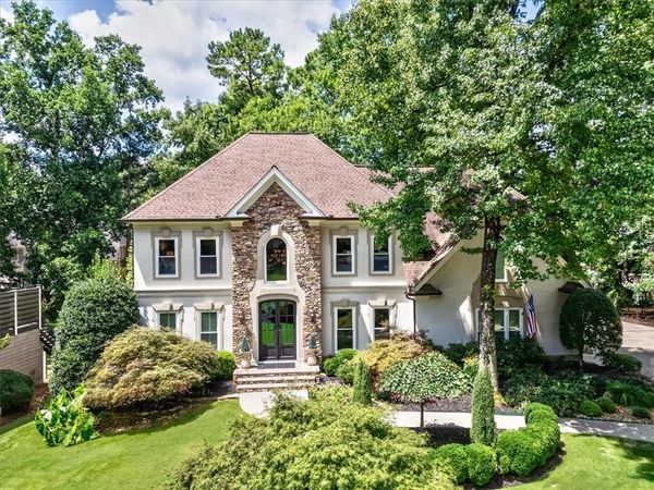 2640 Coachmans Circle, Roswell, GA 30022