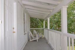 72 Line Street photo 4