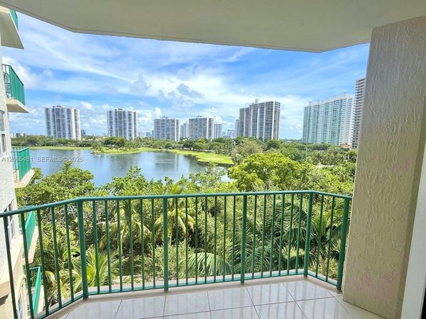 20000 E Country Club Dr , Unit 612, Aventura, FL 33180