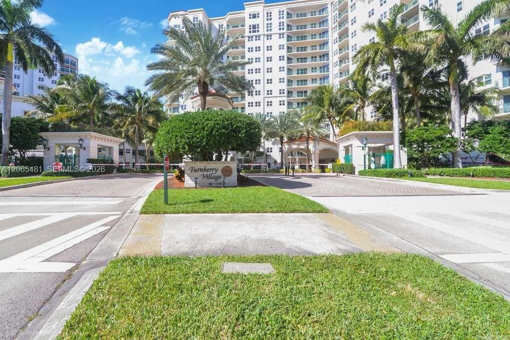20000 E Country Club Dr , Unit 612, Aventura, FL 33180 Photo