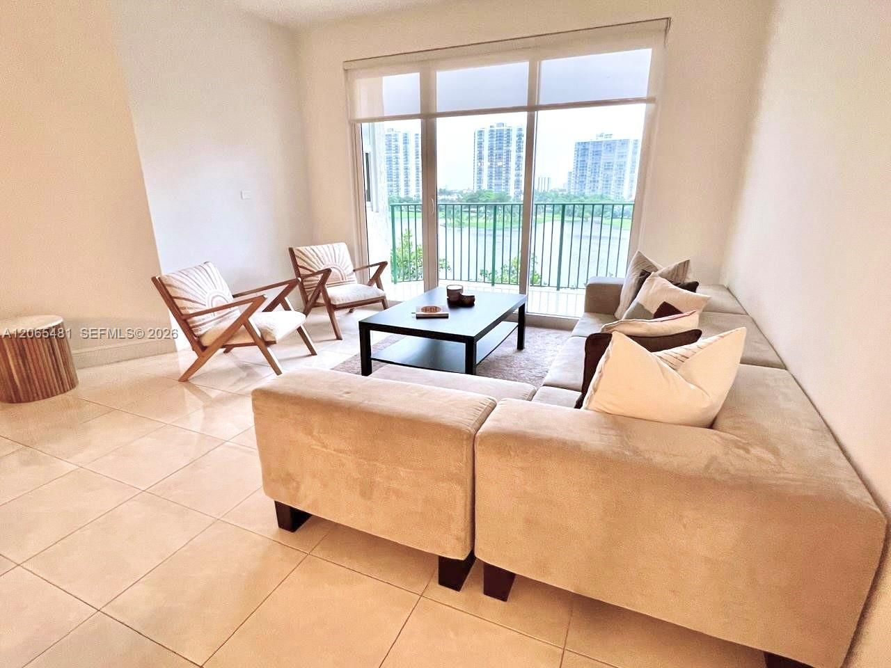 20000 E Country Club Dr , Unit 612, Aventura, FL 33180 Photo