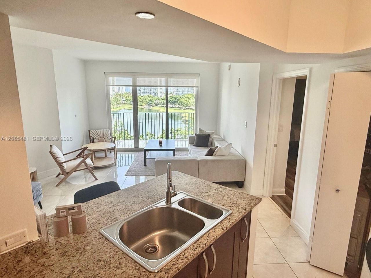 20000 E Country Club Dr , Unit 612, Aventura, FL 33180 Photo