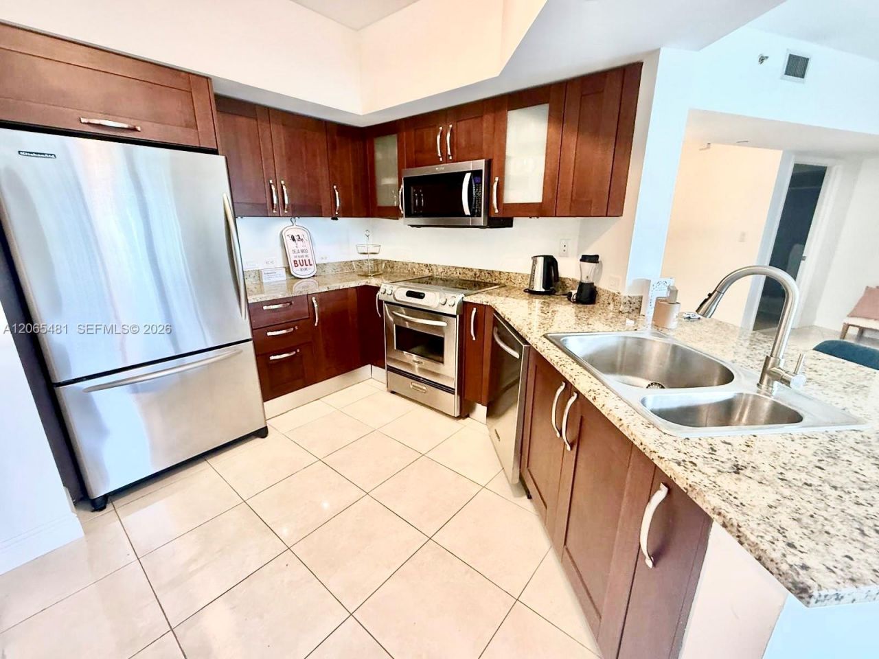 20000 E Country Club Dr , Unit 612, Aventura, FL 33180 Photo