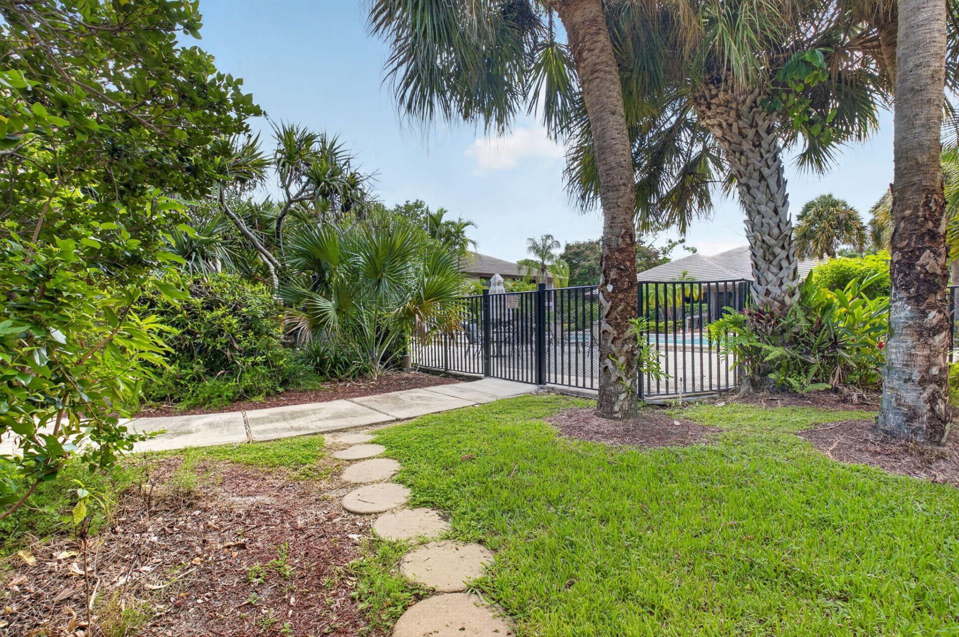 9292 Sabal Ridge Circle, Unit C, Boca Raton, FL 33434 Photo