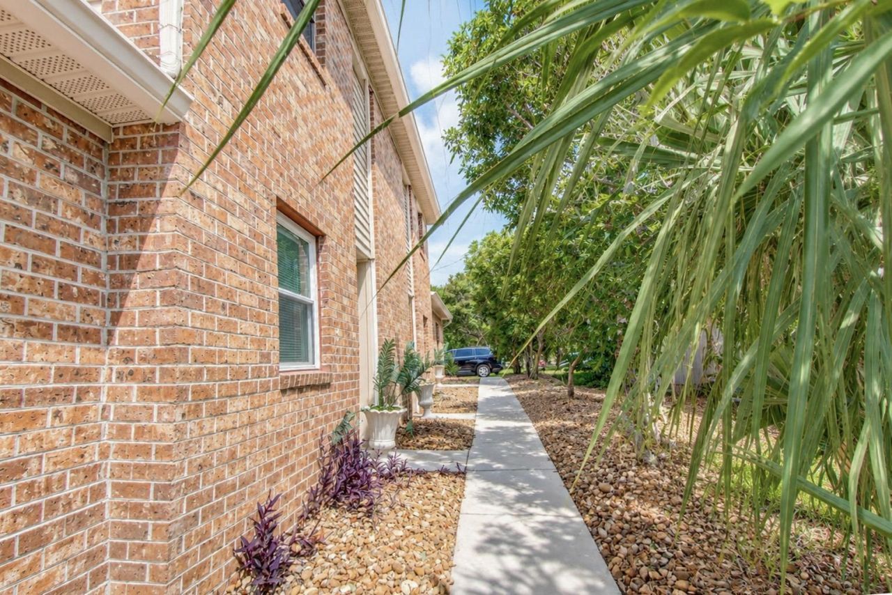 1408 Perrin Dr. Photo 12