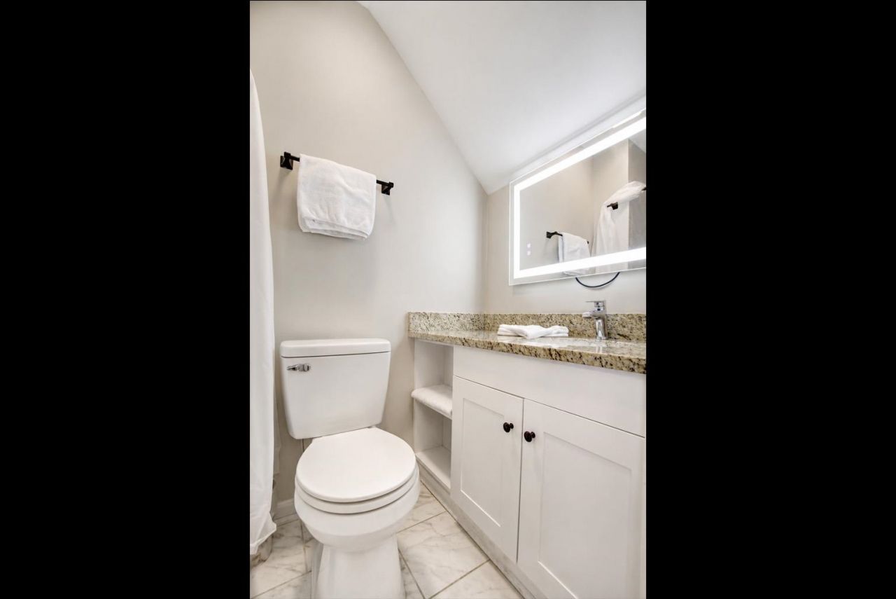 1408 Perrin Dr. Photo 26