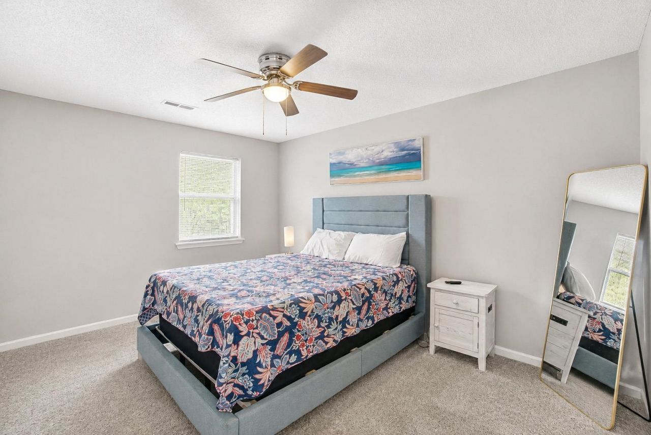 1408 Perrin Dr. Photo 29