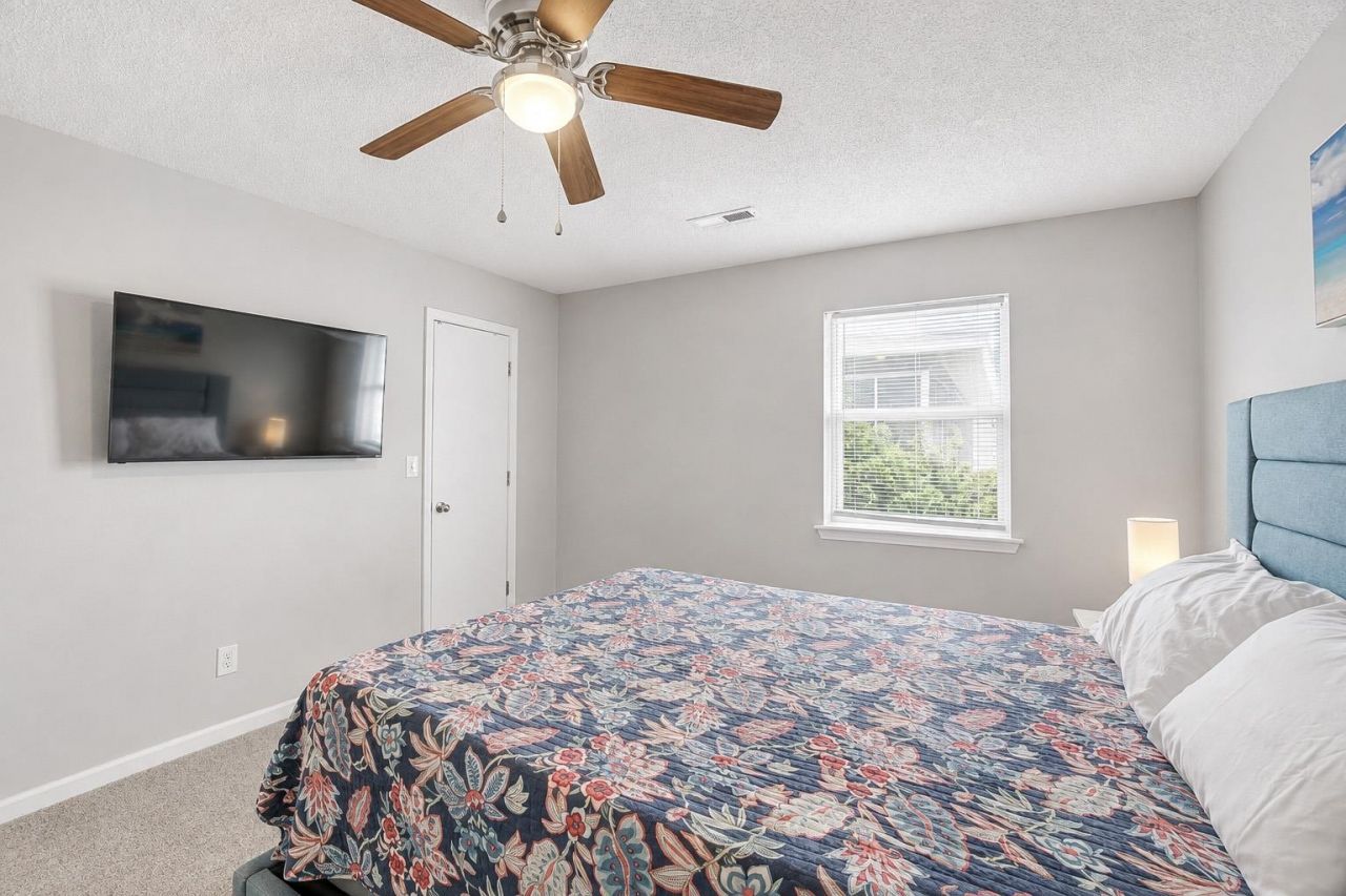 1408 Perrin Dr. Photo 30