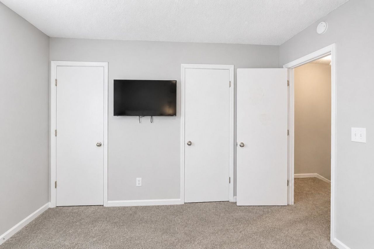1408 Perrin Dr. Photo 33
