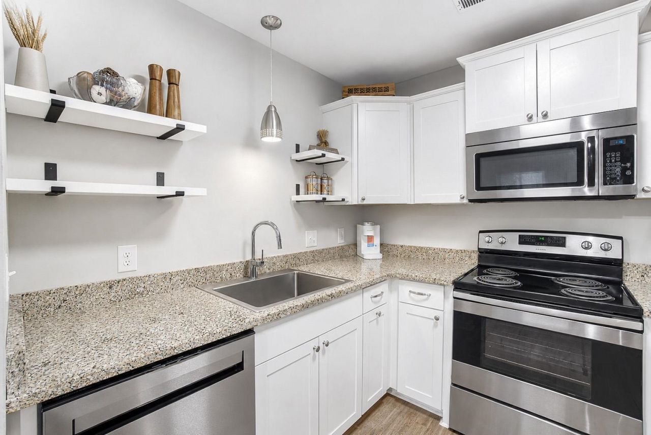 1408 Perrin Dr. Photo 42