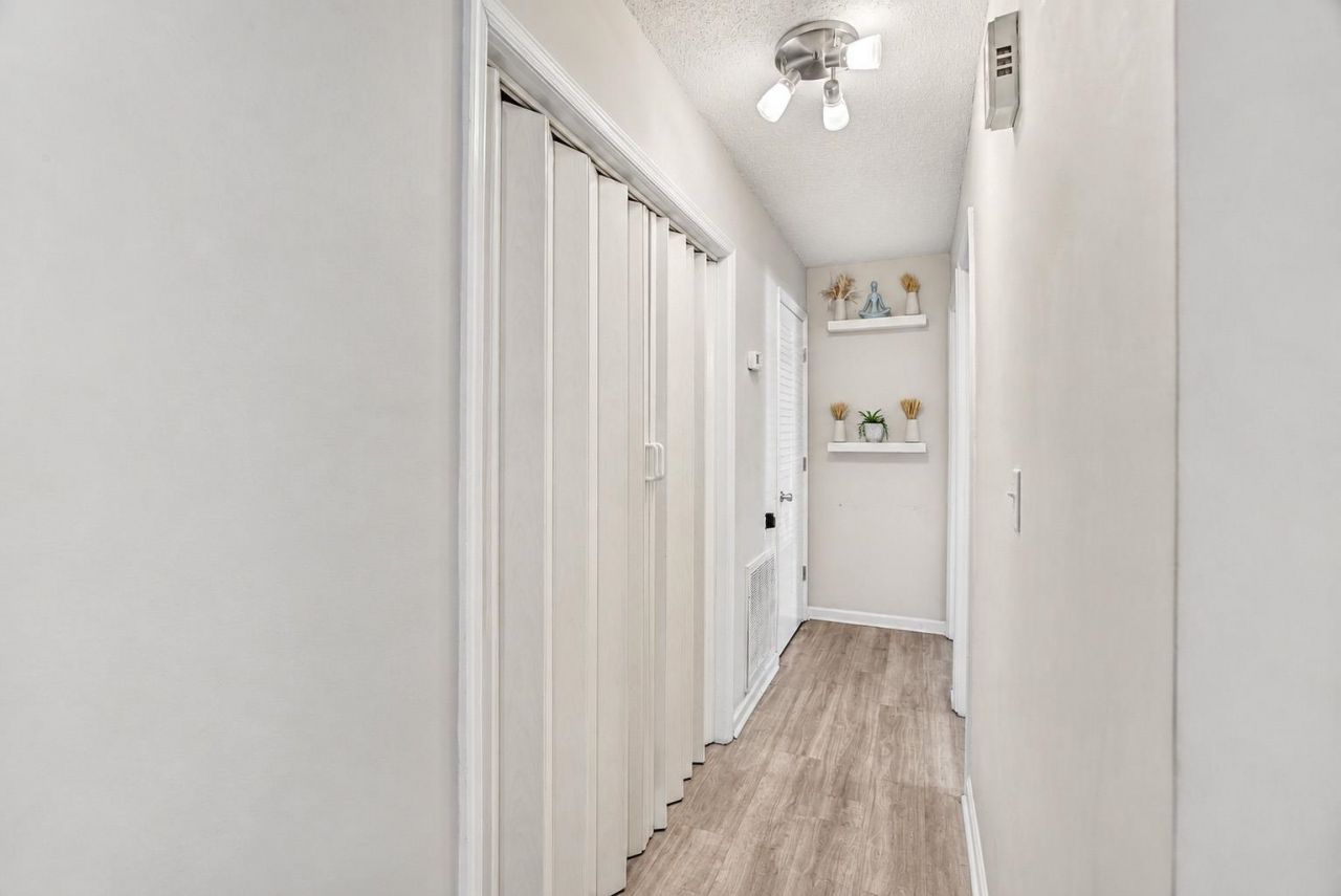 1408 Perrin Dr. Photo 45