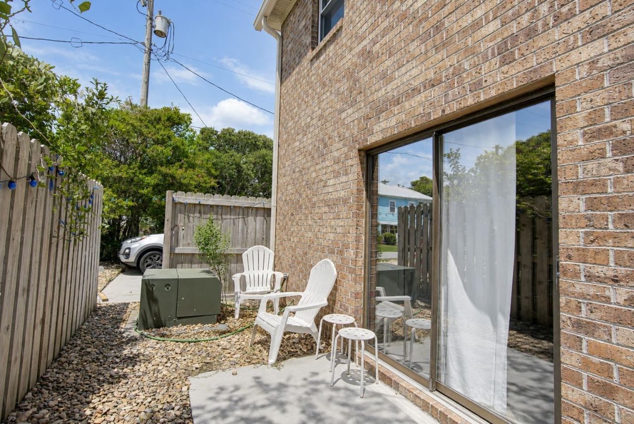 1408 Perrin Dr. Photo 52