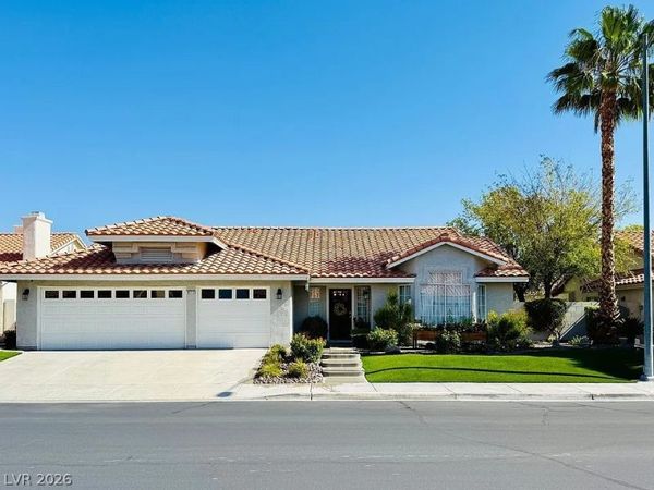 8212 Arch Bay Lane, Las Vegas, NV 89128