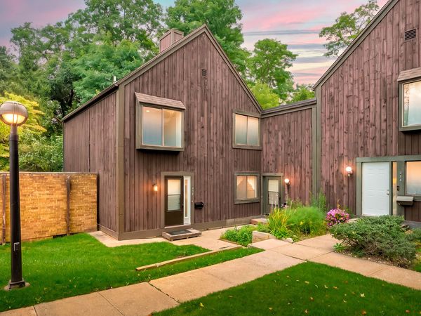 238 Falkirk Court, Kalamazoo, MI 49006