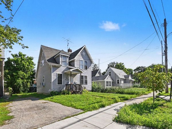 908 W Lapeer Street, Lansing, MI 48915