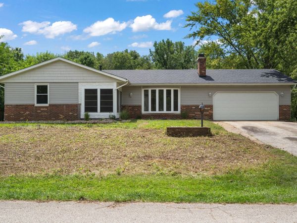 6592 W Michael Place , Michigan City, IN 46360