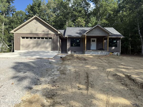 2075 Allardt Tinch Rd, Jamestown, TN 38556