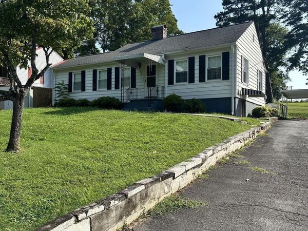 5406 Greencrest Rd, Knoxville, TN 37918