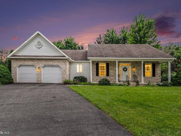 5 BAIRD COURT, CARLISLE, PA 17013